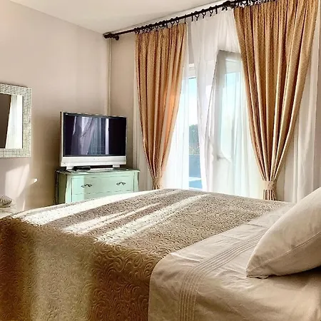 Endi Holiday home *